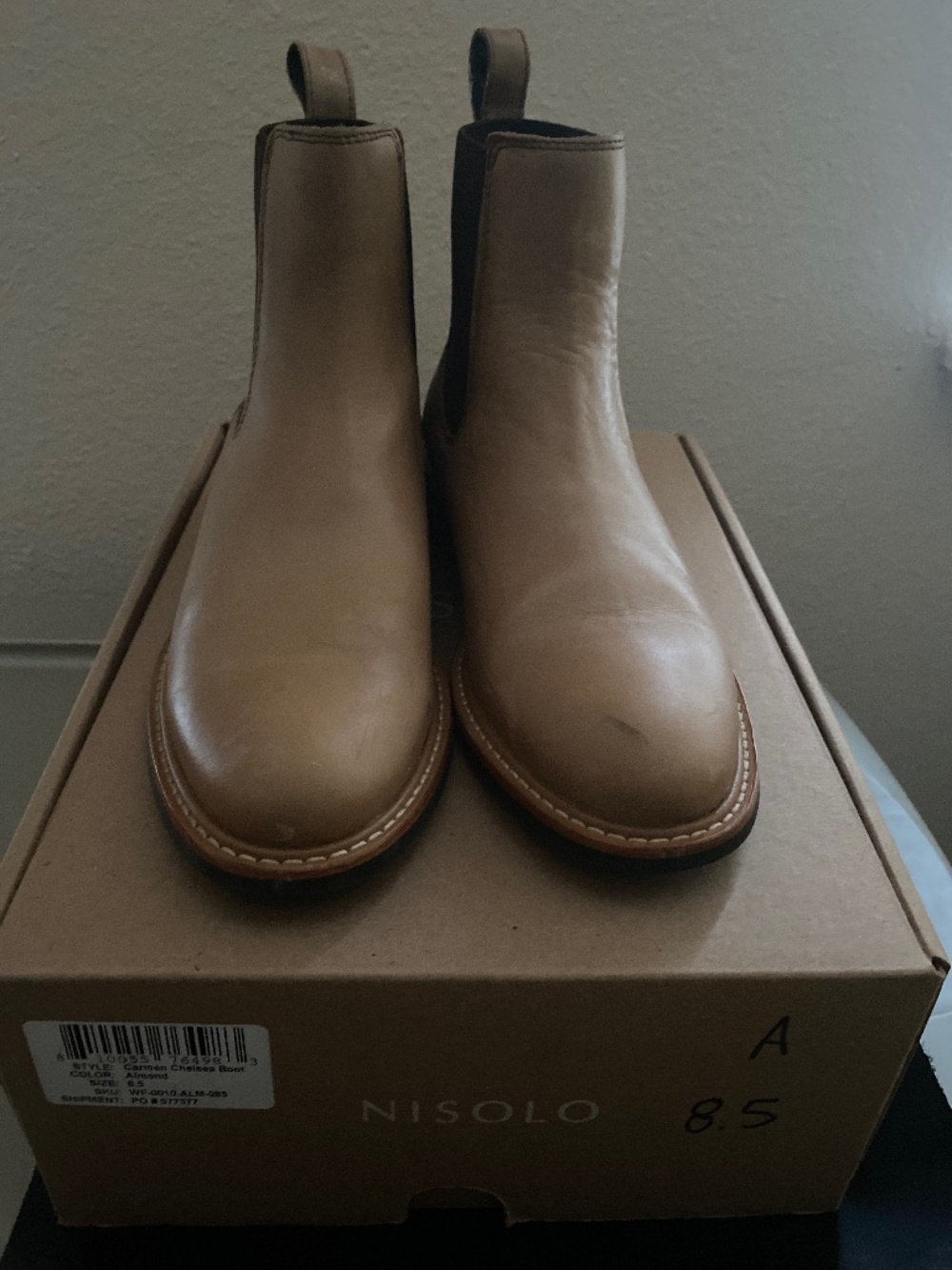Carmen Chelsea boot women’s 8.5
